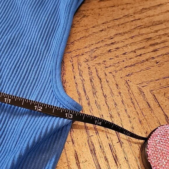 Ribbed Blue Crop Top Size S - Picture 2 of 6